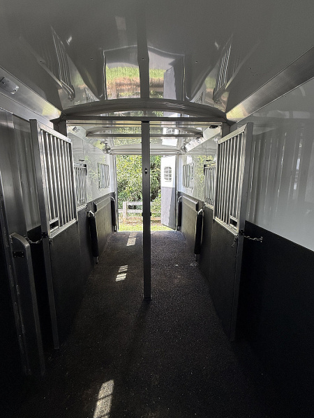 Used 2024 4-Star Trailers 2+1 Air Ride WERM Horse Trailer