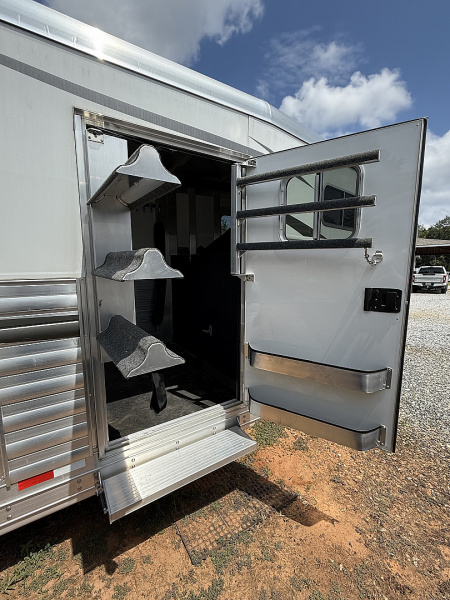 Used 2024 4-Star Trailers 2+1 Air Ride WERM Horse Trailer