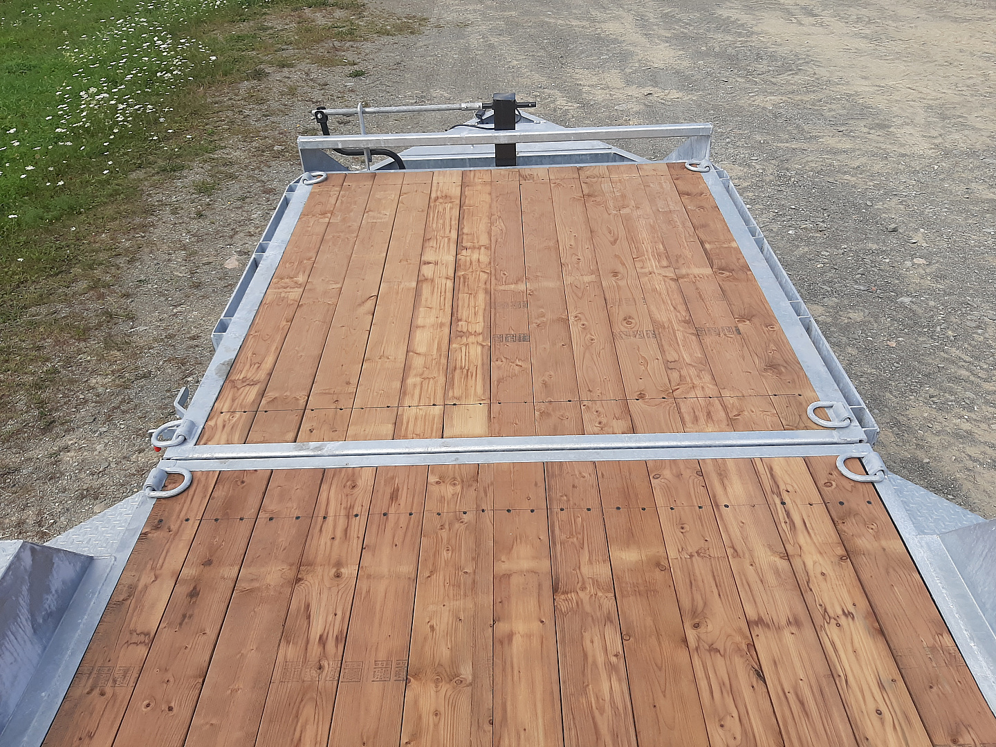 New 2026 LWL Trailers 22' Triaxle Split Tilt Equipment Trailer