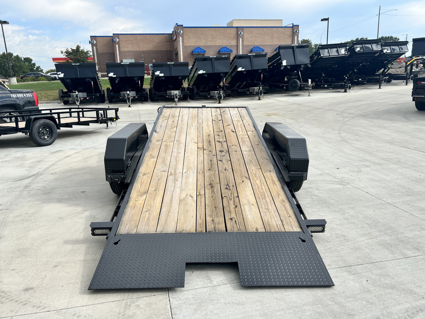 Used 2018 Doo Little 22 ft = 16 ft Tilt + 6 ft flat Gravity Tilt Heavy Duty 14K Trailer