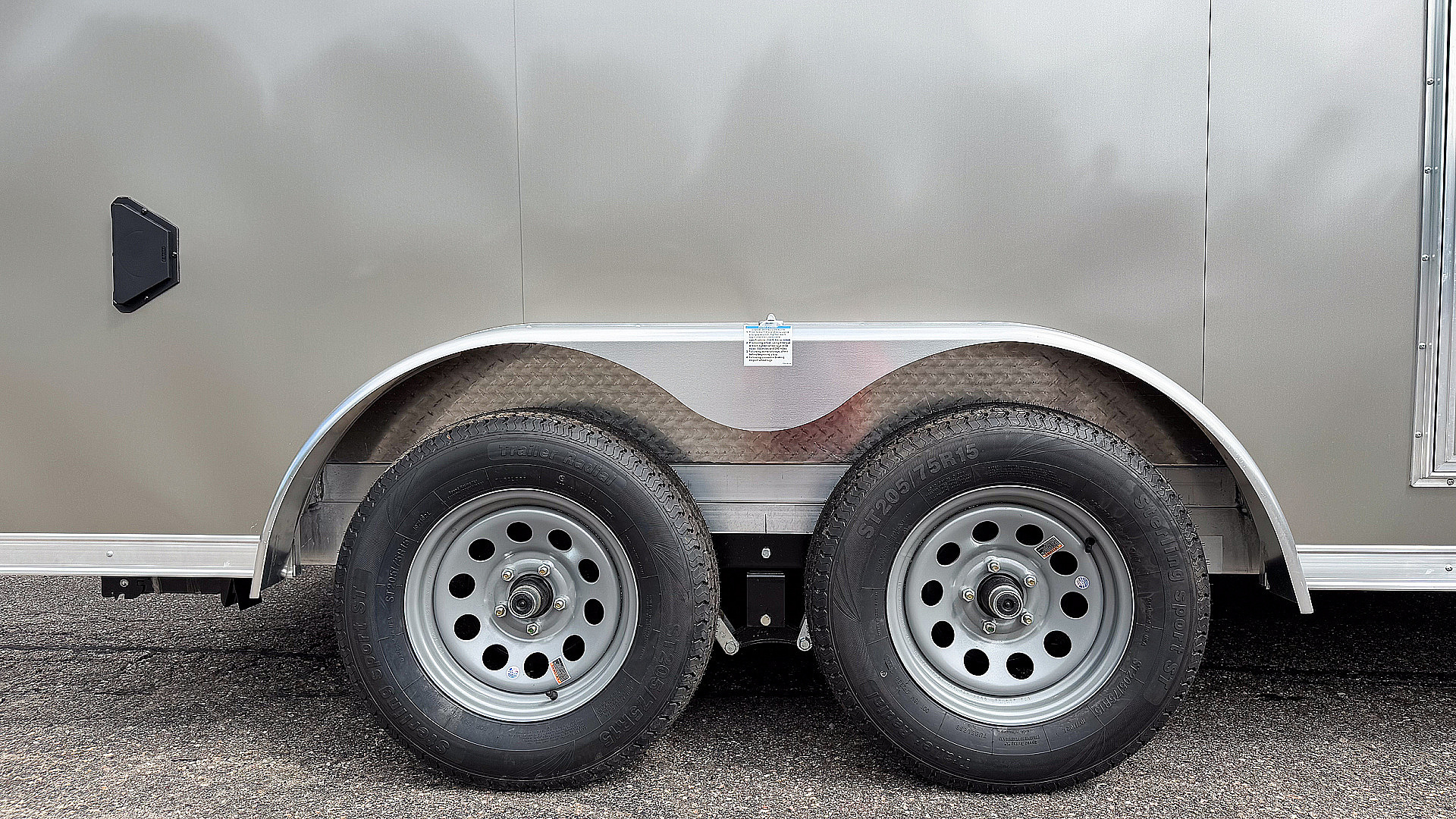 New Lightning 7.5x14 Aluminum Enclosed Trailer - Rear ramp door!