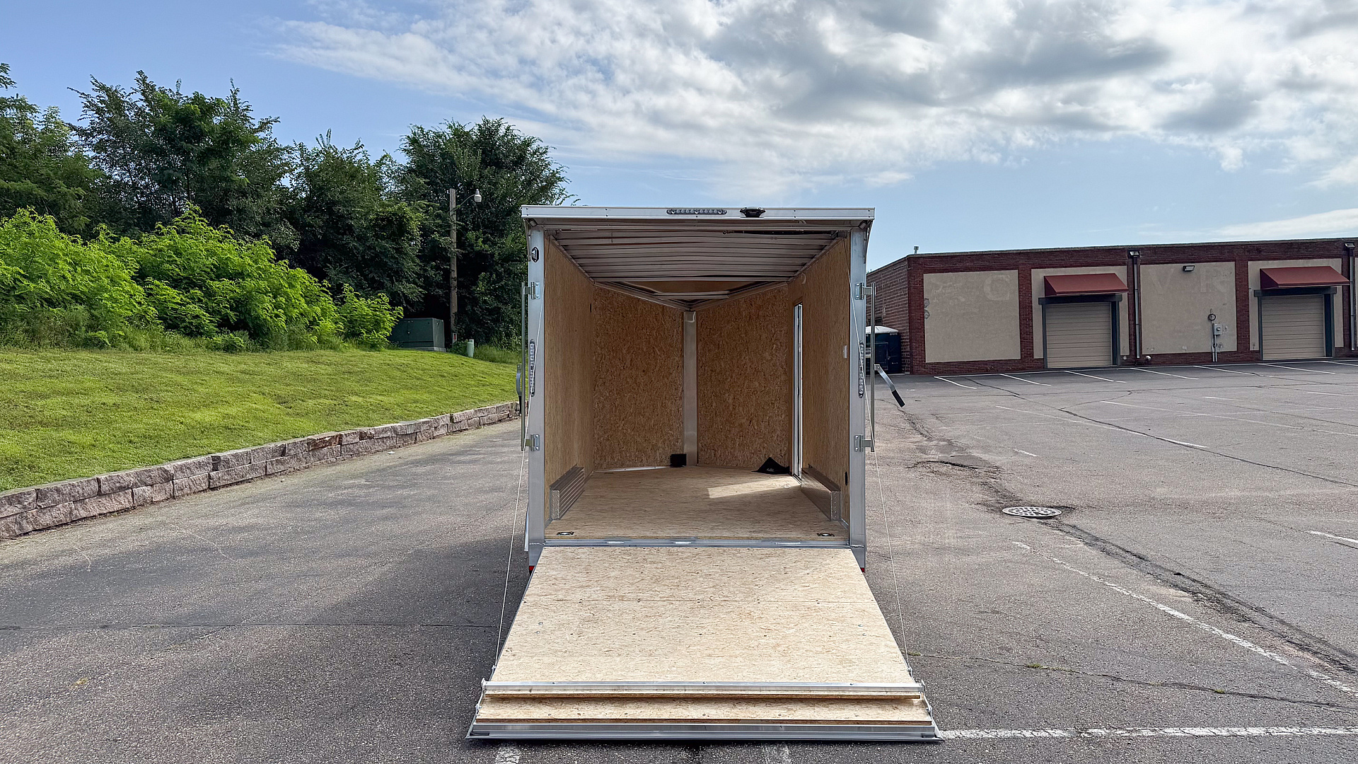 New Lightning 7.5x14 Aluminum Enclosed Trailer - Rear ramp door!
