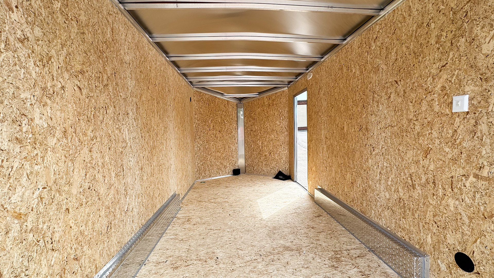 New Lightning 7.5x14 Aluminum Enclosed Trailer - Rear ramp door!