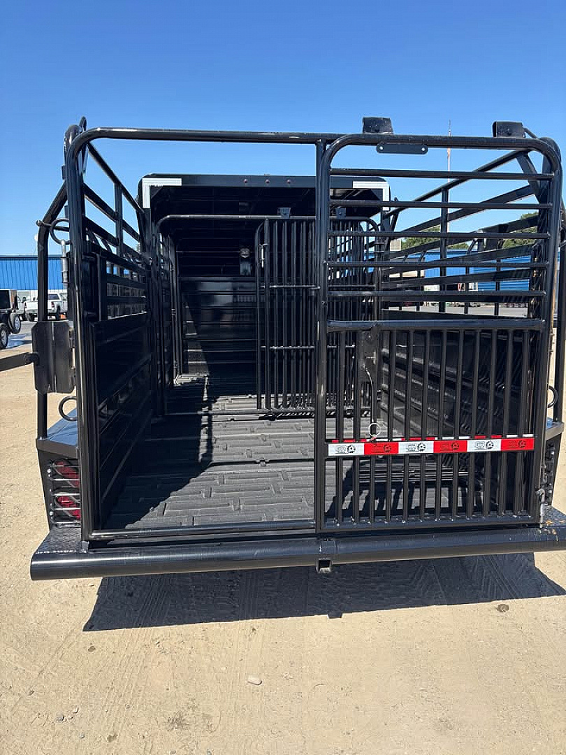 New 2025 GR Trailers 16' Gooseneck Metal Half Top Horse