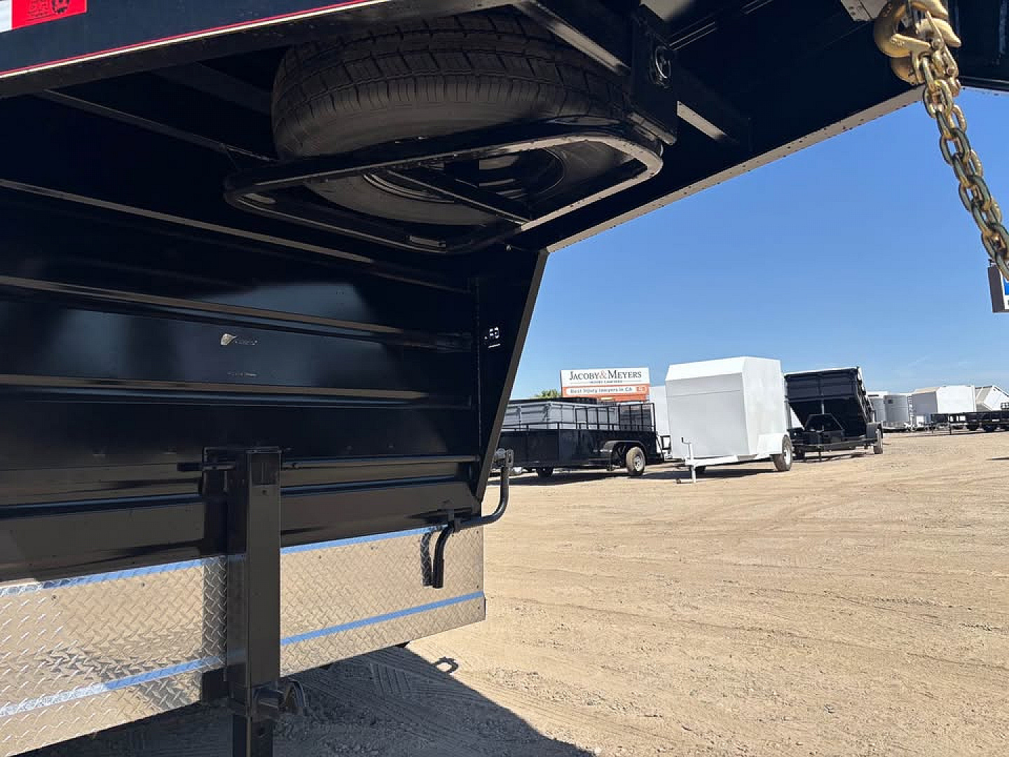 New 2025 GR Trailers 16' Gooseneck Metal Half Top Horse