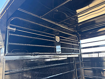 New 2025 GR Trailers 16' Gooseneck Metal Half Top Horse