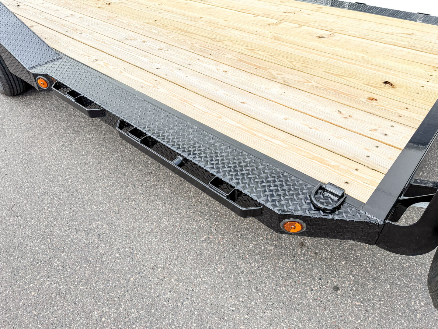 New ETB 102X20 (18+2) 10K WIDE BODY EQUIPMENT TRAILER-BLACK