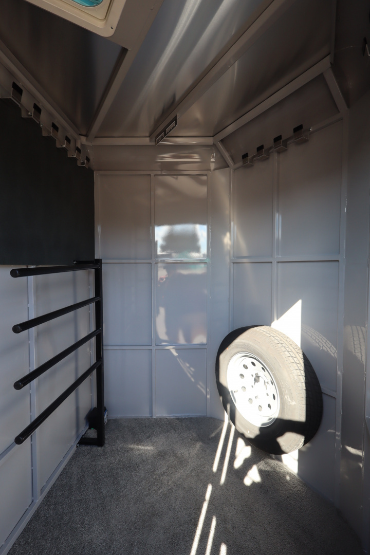 New 2026 Trails West Adventure MX 2 Horse BP Horse Trailer