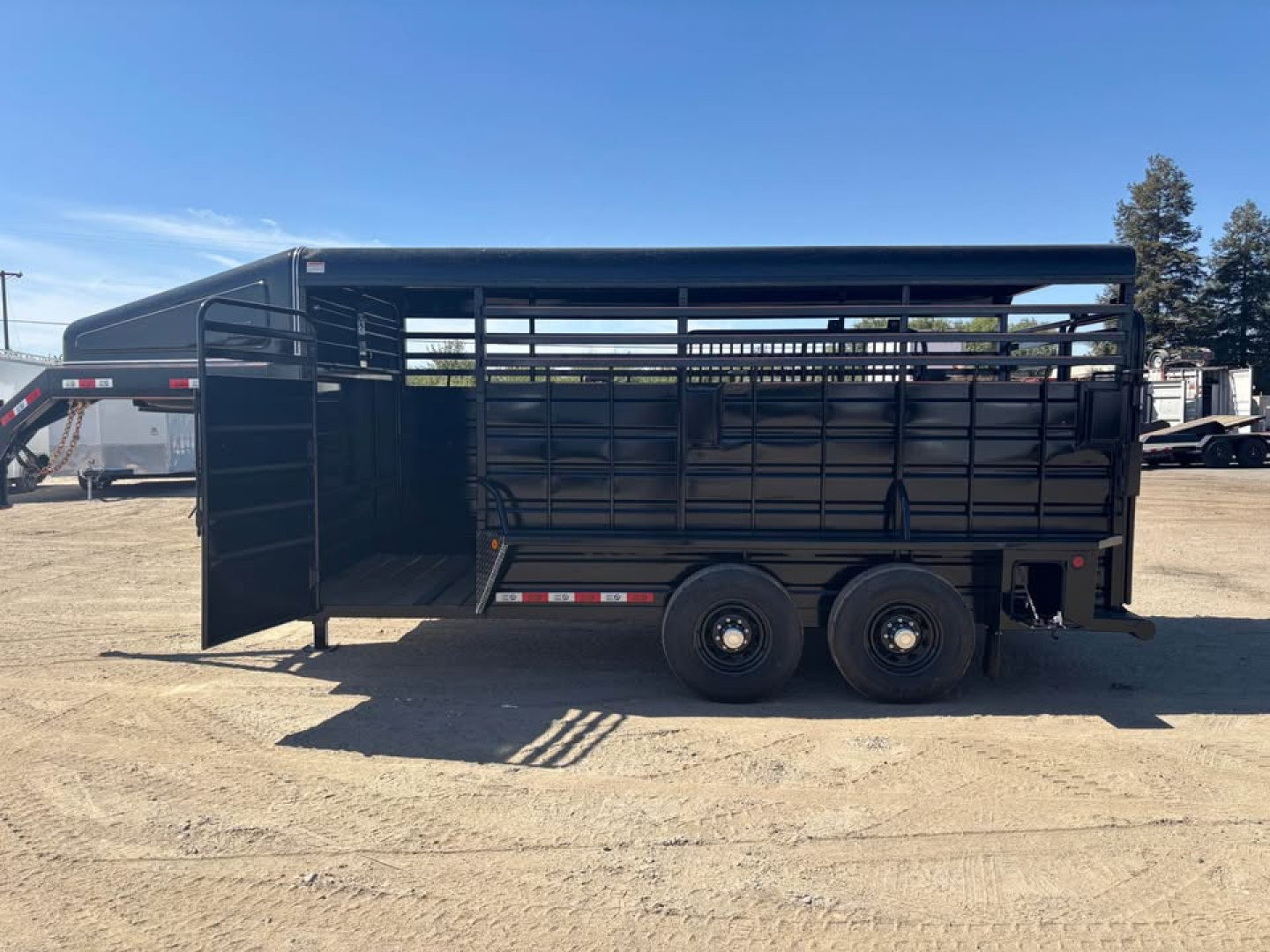 New 2025 GR Trailers Gooseneck Stock 16'