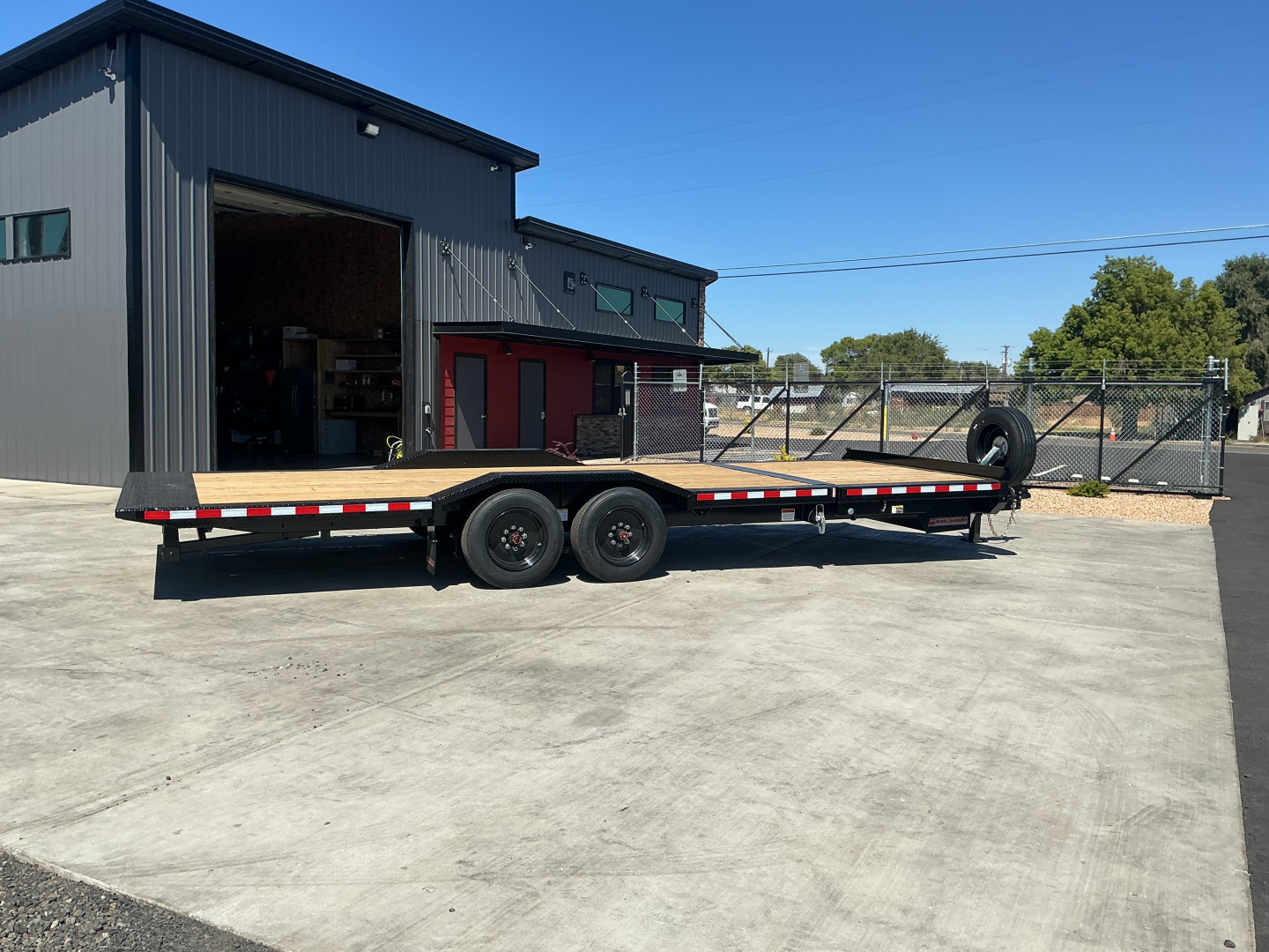 New 2026 Midsota 8.5x18+6 Tandem Axle 17.5K Tilt