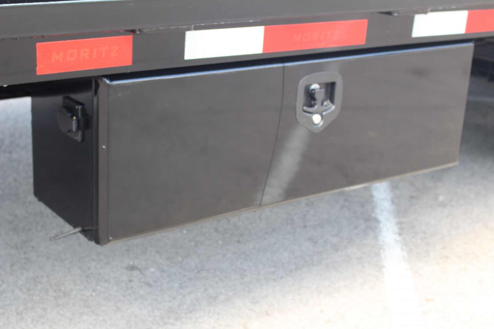 New 2025 Moritz FDGH Hydraulic Tail 30' GOOSENECK Deckover Flatbed Trailer- 22900# GVW