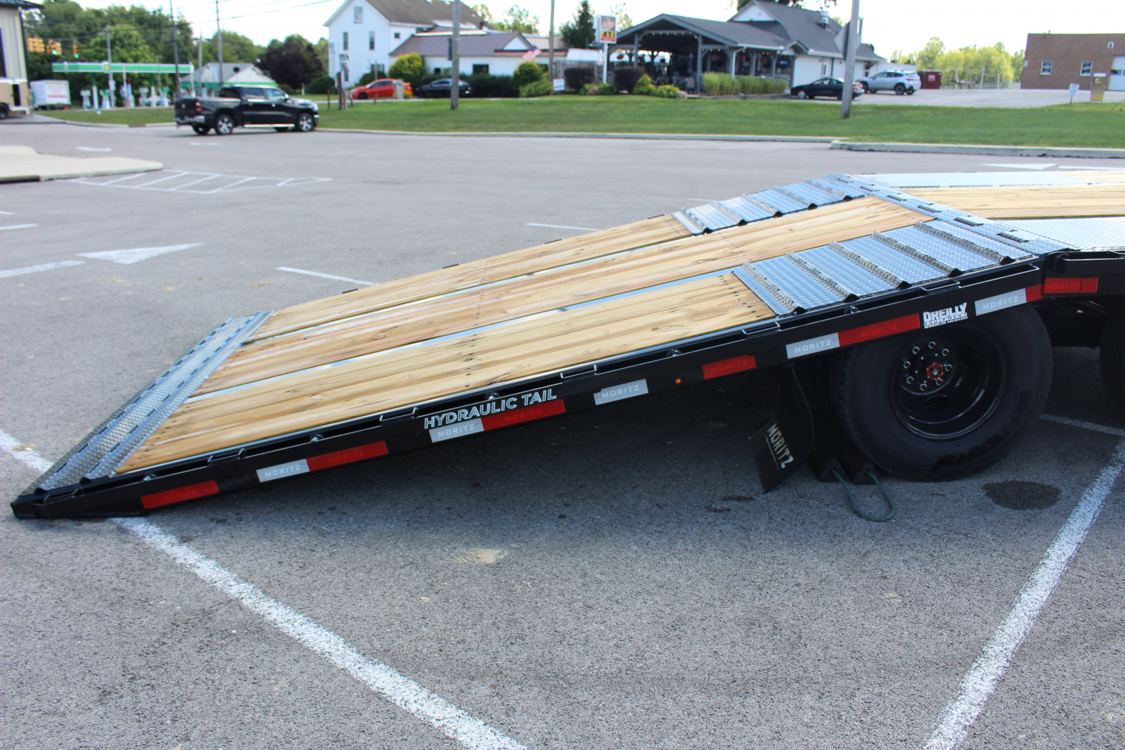 New 2025 Moritz FDGH Hydraulic Tail 30' GOOSENECK Deckover Flatbed Trailer- 22900# GVW