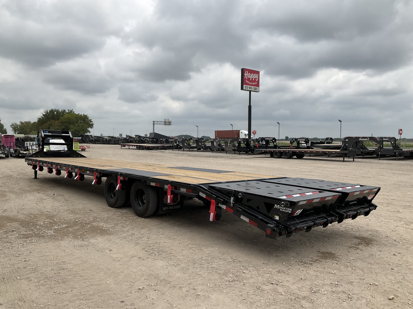 New 2026 PJ 102"x40' GN Low-Pro Flatbed w/ Duals - LD