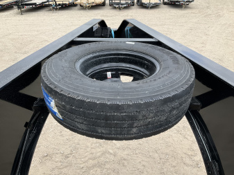 New 2026 PJ 102"x40' GN Low-Pro Flatbed w/ Duals - LD