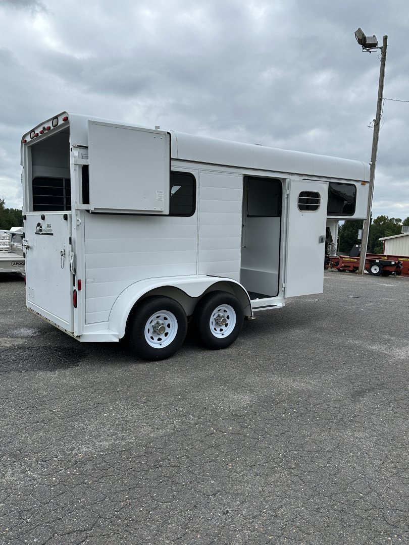 Used 1995 Sundowner 2H Charter Horse Trailer
