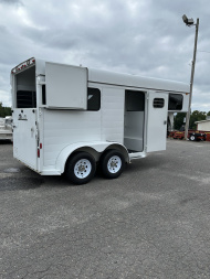 Used 1995 Sundowner 2H Charter Horse Trailer