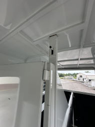 Used 1995 Sundowner 2H Charter Horse Trailer