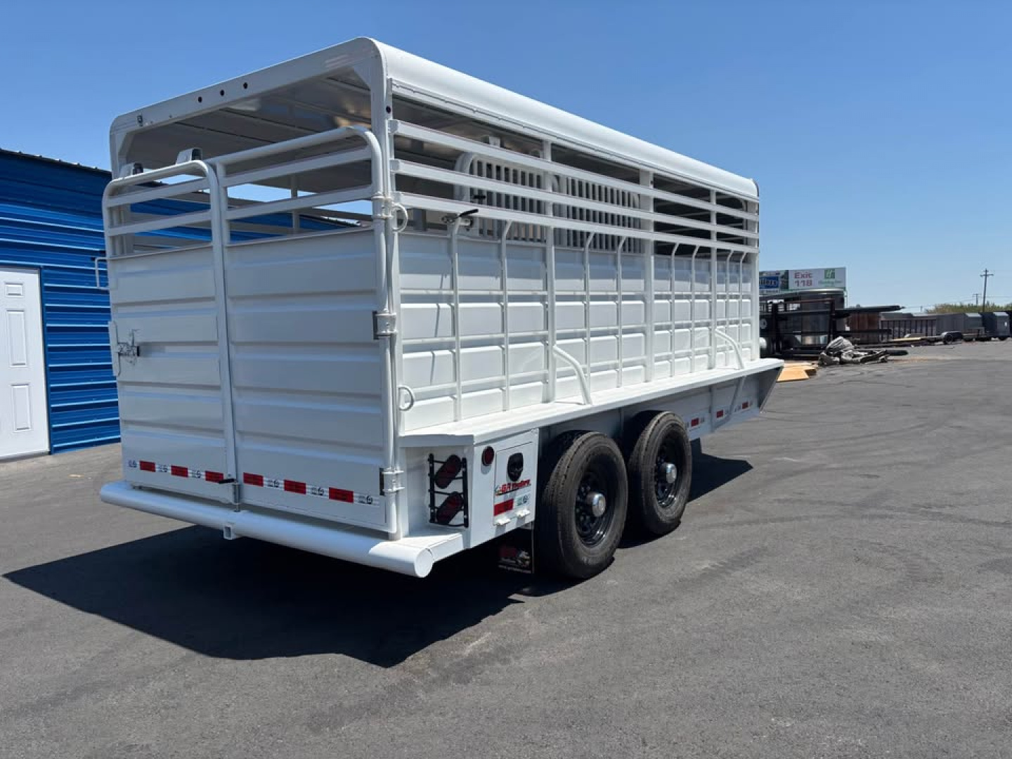 New 2025 GR Trailers Gooseneck Stock Trailer 16'