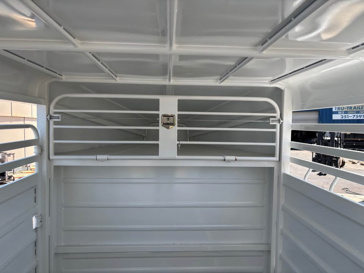 New 2025 GR Trailers Gooseneck Stock Trailer 16'