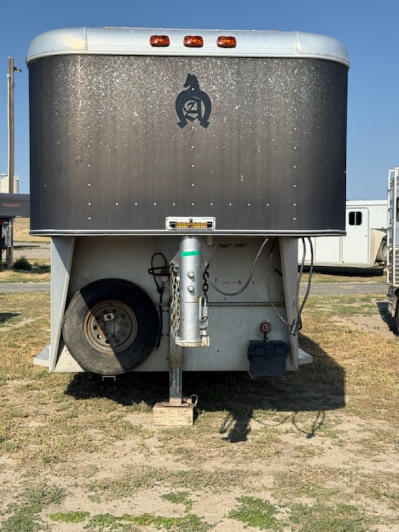 Used 2002 Adam 3H Horse Trailer