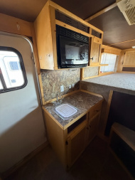 Used 2002 Adam 3H Horse Trailer
