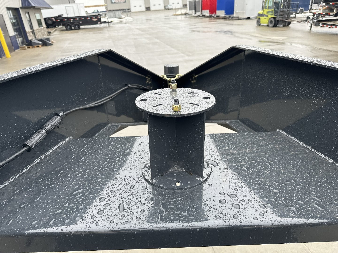 New 2026 Hillcrest 82"x20'+5' 15.9k Gooseneck Deckover Trailer