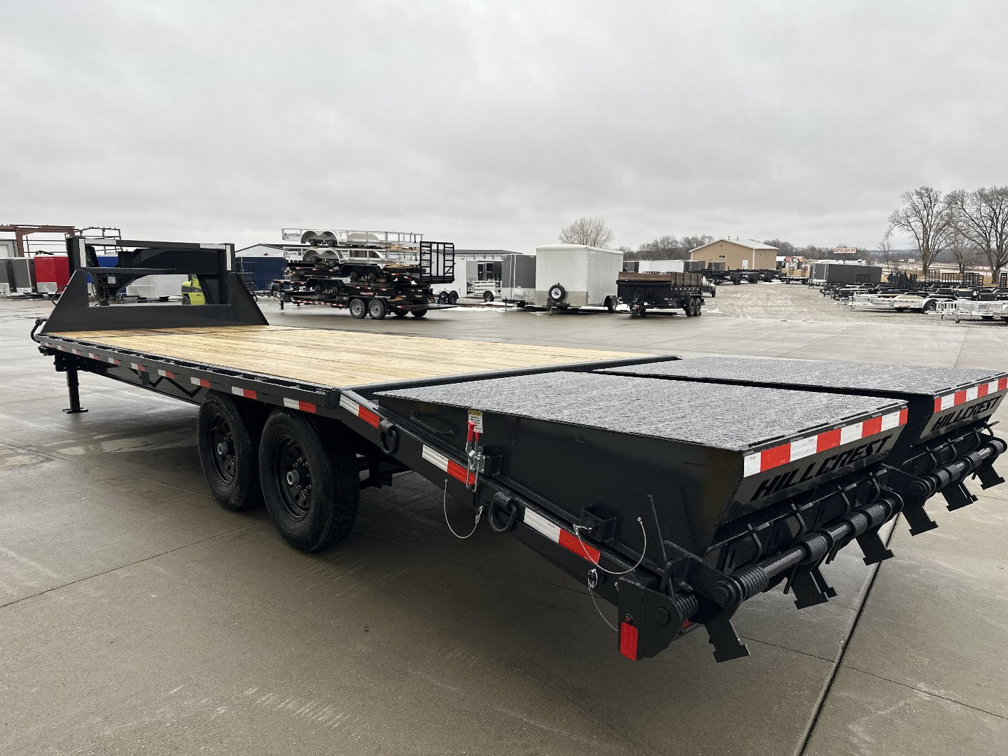New 2025 Hillcrest Trailers 20'+5' 15.9k Deckover Flatbed Trailer