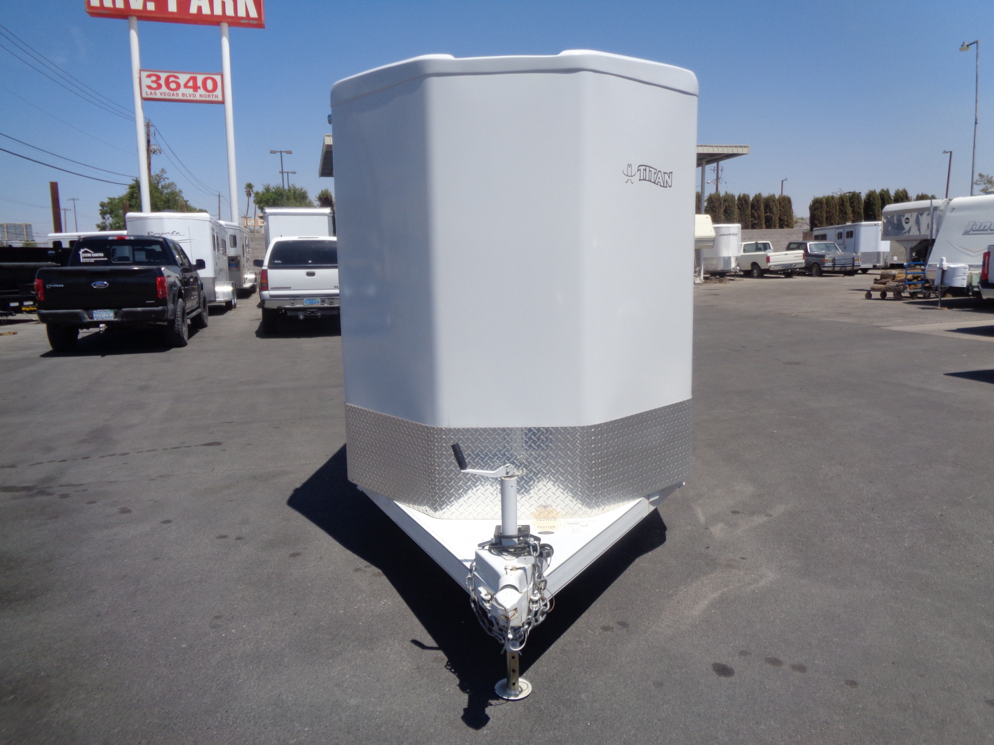 Used 2017 Titan Trailers *Primo 2H SL * 2-Horse Slant Load Horse Trailer