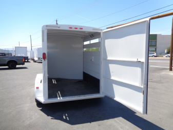Used 2017 Titan Trailers *Primo 2H SL * 2-Horse Slant Load Horse Trailer