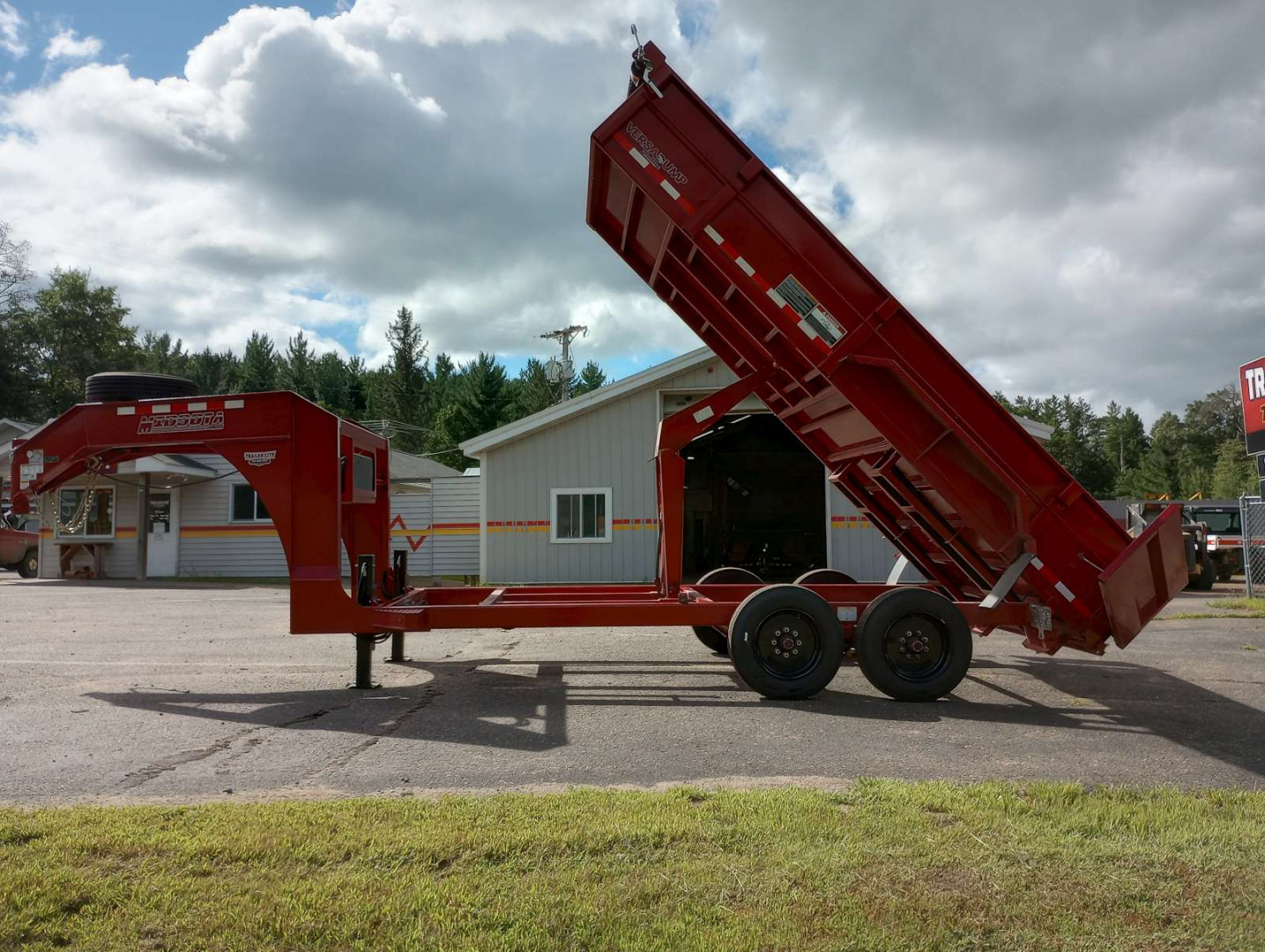 New 2024 Midsota HV 16'x82" Gooseneck Dump Trailer