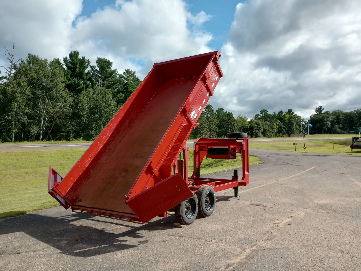 New 2024 Midsota HV 16'x82" Gooseneck Dump Trailer