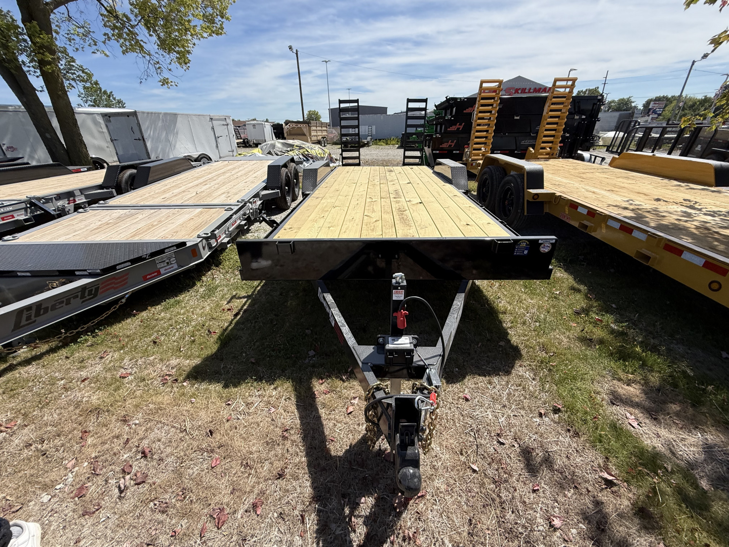 New 2026 LIBERTY EQUIPMENT LE10K83X20C5DT 83X20 TA (GVW:9990) MIDNIGHT BLACK