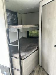 Used 2023 Dutchmen Mfg Coleman 242BH Travel Trailer