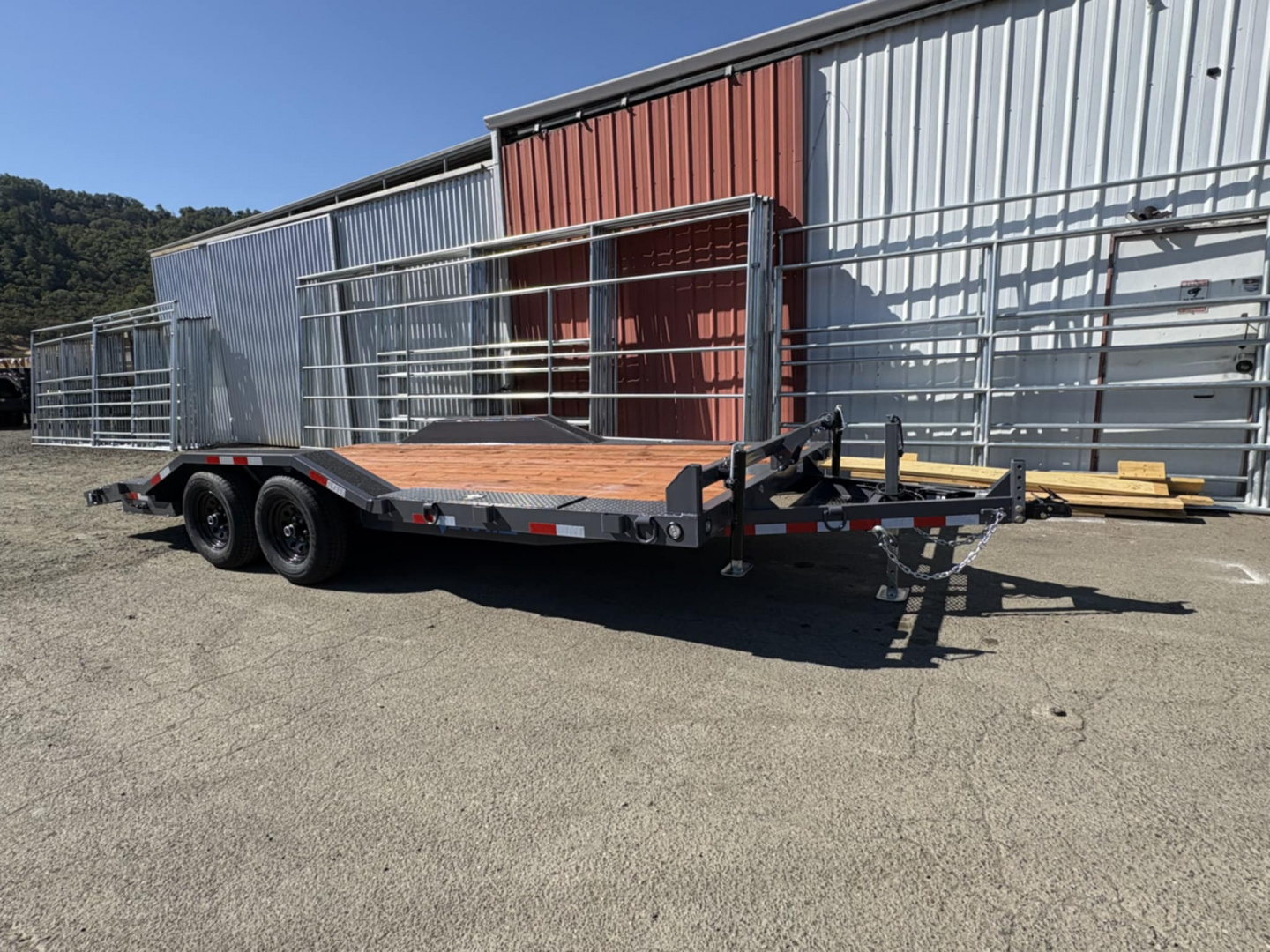 New CAR HAULER DRIVE OVER FENDERS 2026 10K VERSATILE HD718TA3 7X18 ROCK CRAWLER TRAILER DOVETAIL GRAY