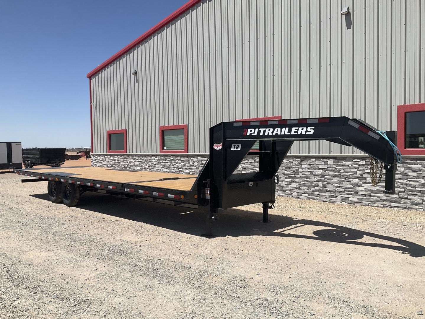 New 2026 PJ 102"x28' Gooseneck Deckover Hydraulic Tilt Trailer – T8