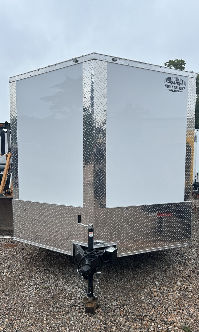 New 2025 Family Trailer 8.5x16 Tandem A xles-5200lbs axles - Cargo / Enclosed Trailer-Screwless Exterior-Rear Spoiler w/ Liights