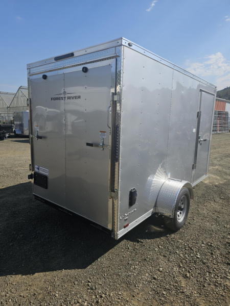 New ENCLOSED CARGO BOX 2026 CONTINENTAL VHW610SA 6X10 TRAILER DIAMOND ICE RAMP