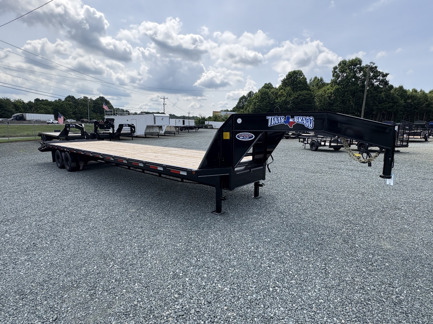 New 2025 Texas Bragg Trailers GN 35+5 20K Flatbed Trailer