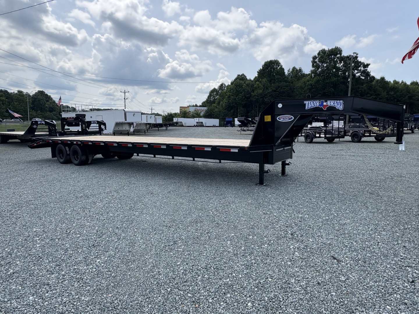 New 2025 Texas Bragg Trailers GN 35+5 20K Flatbed Trailer