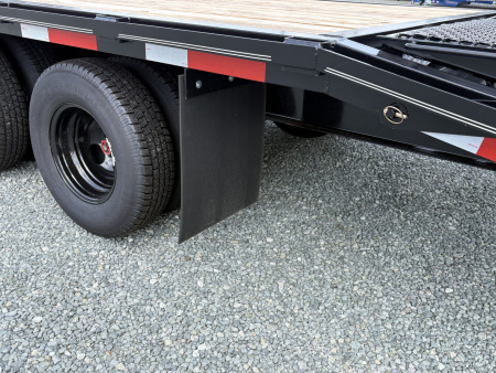 New 2025 Texas Bragg Trailers GN 35+5 20K Flatbed Trailer