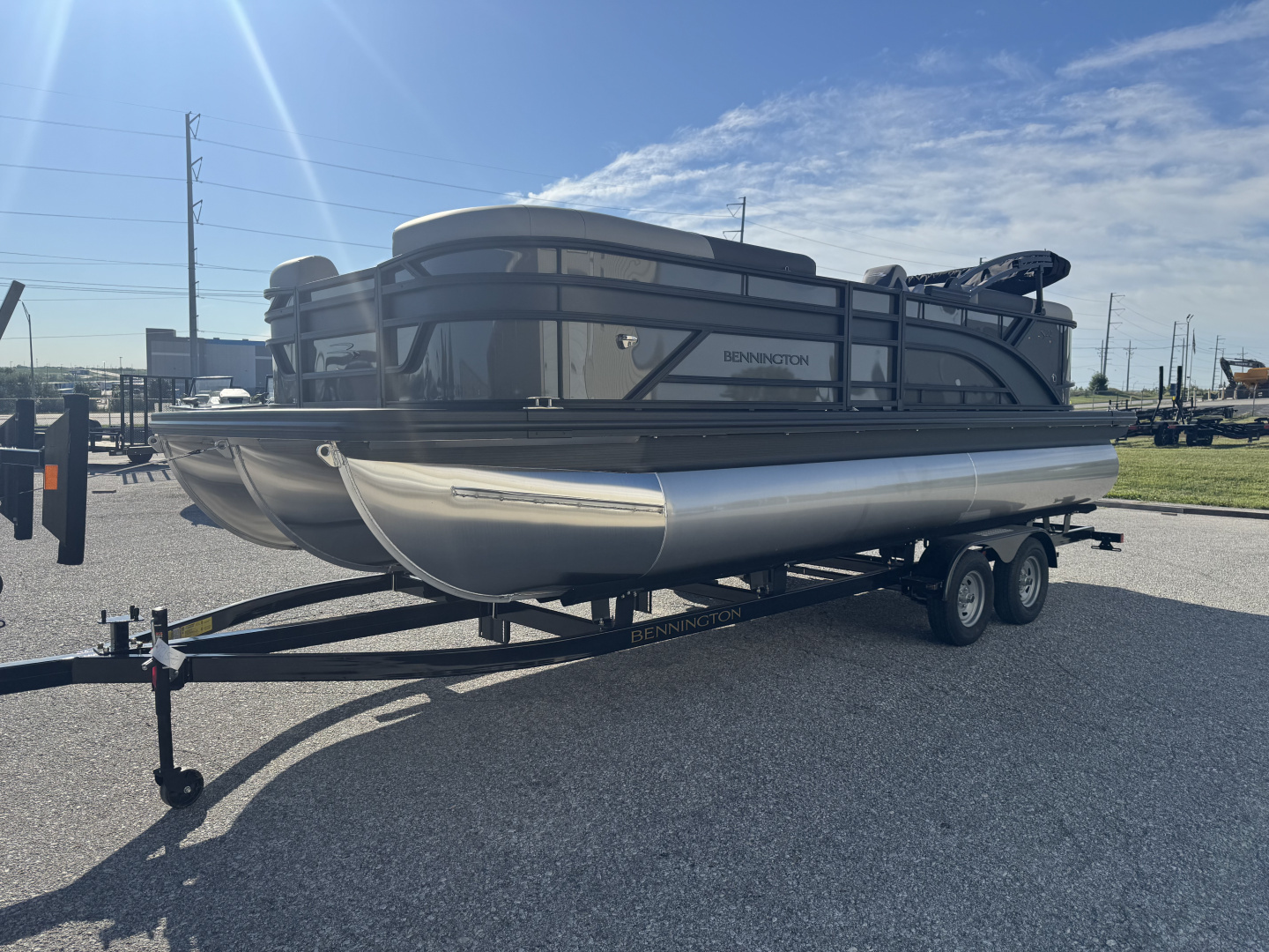 New 2026 Bennington 22 SSR Tri-Toon Boat