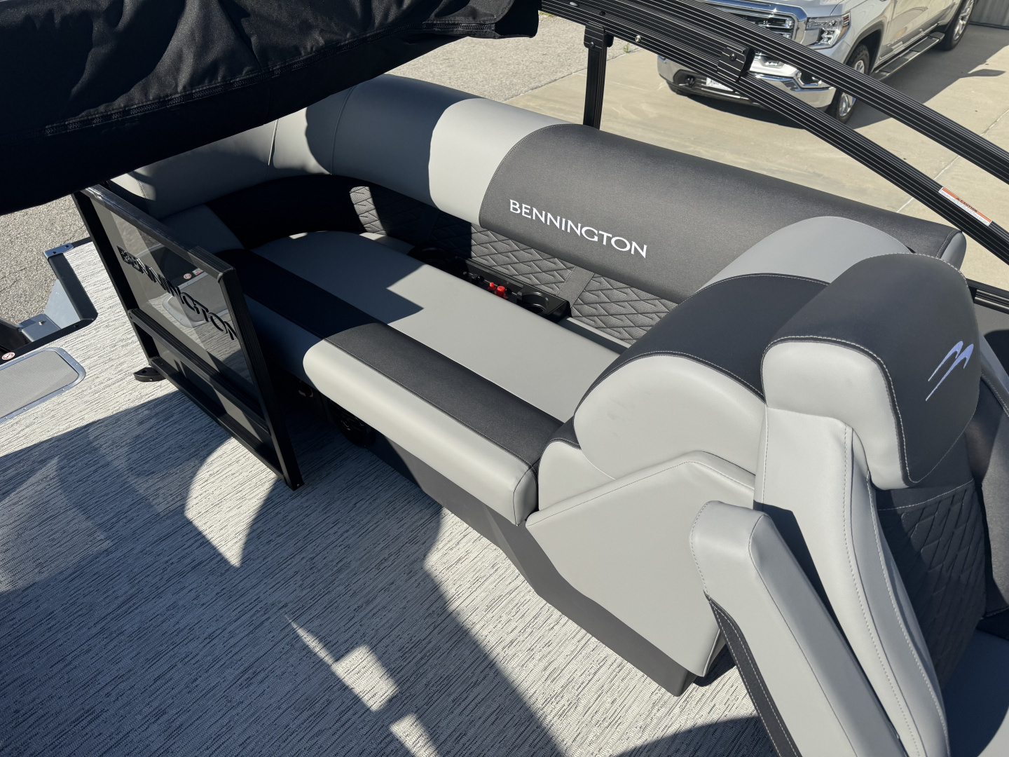 New 2026 Bennington 22 SSR Tri-Toon Boat