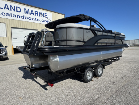 New 2026 Bennington 22 SSR Tri-Toon Boat