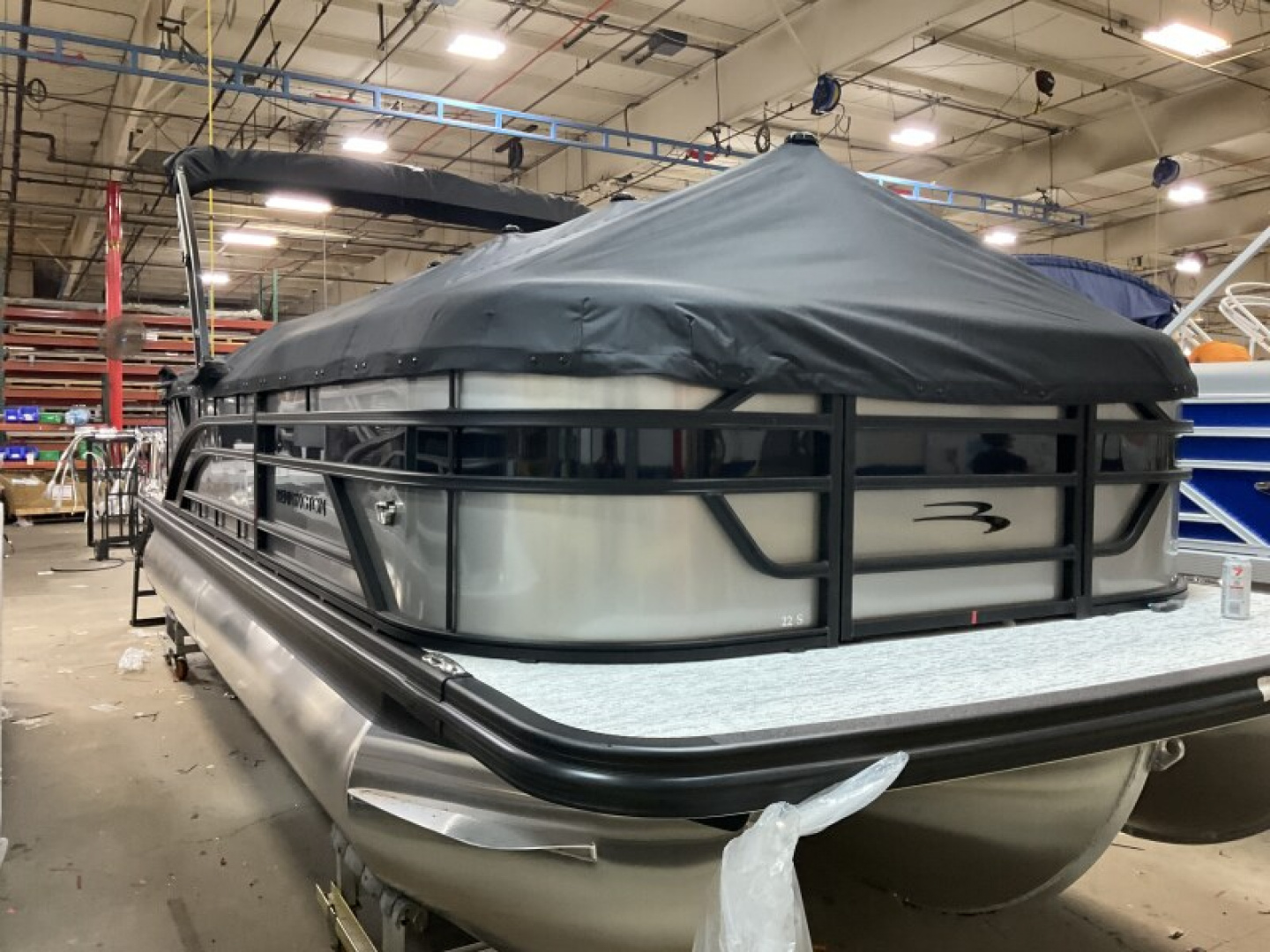 New 2026 Bennington 22 SSR Tri-Toon Boat