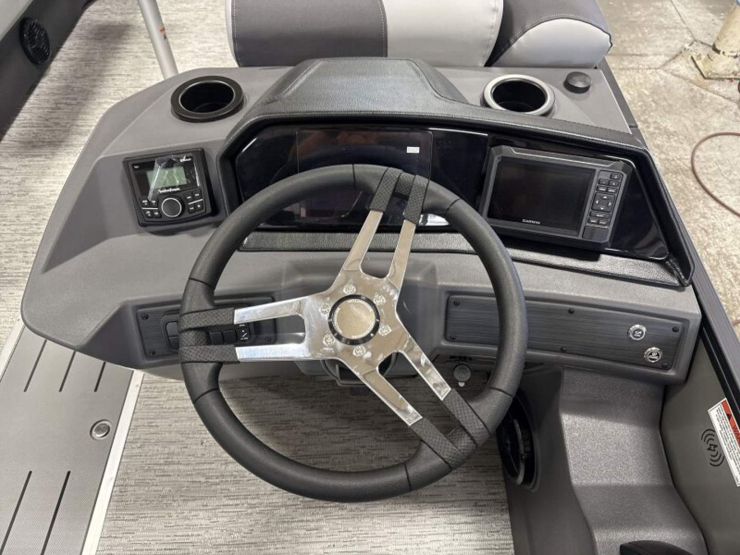 New 2026 Bennington 22 SSR Tri-Toon Boat