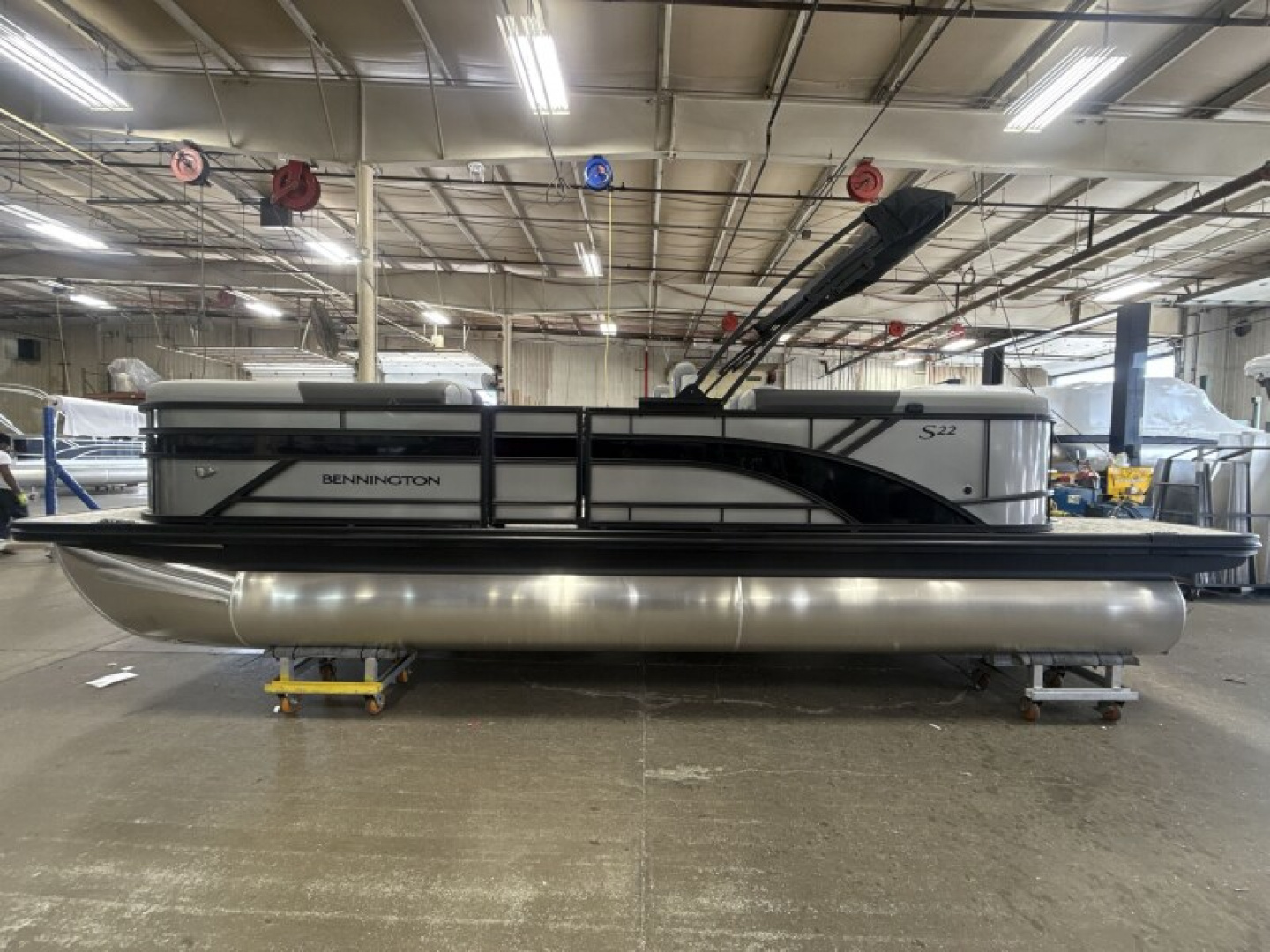 New 2026 Bennington 22 SSR Tri-Toon Boat