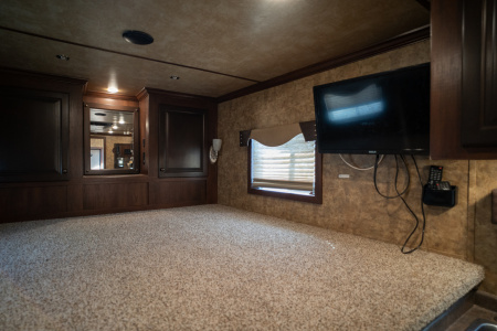 Used 2020 Exiss Trailers 8'6" Shortwall Gooseneck with Living Quarters Stock / Stock Combo Trailer