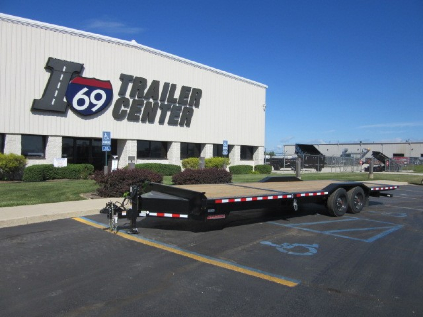 New 2026 Midsota 8.5 x 26 (18+8) 17.6K NTBWB26-BP-176 Tilt Trailer