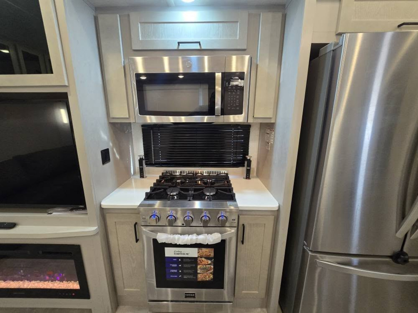 Used 2022 Palomino Columbus 379MBC Fifth Wheel