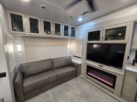 Used 2022 Palomino Columbus 379MBC Fifth Wheel